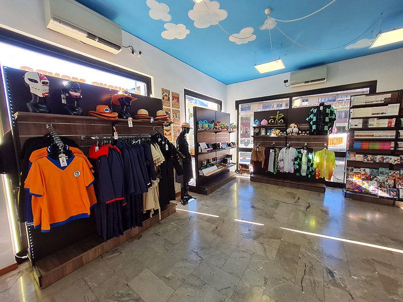 arredamento-negozio-vetrine-scaffali-pannelli-dogati-ticino(1)
