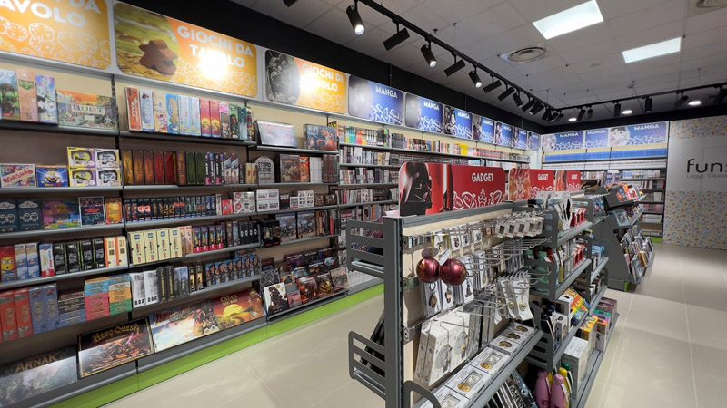 arredo-negozio-libreria-mobili-fumetti